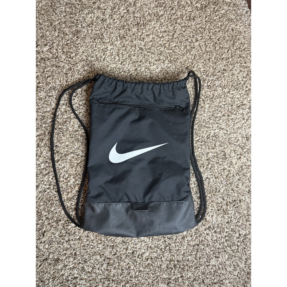 Nike Brasilia 9.5 Drawstring Black Backpack Bag Training Gym Sack Pack DM3978010